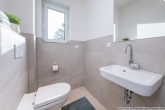 Gäste-WC Musterwohnung - Eltern jetzt in die Nähe holen.