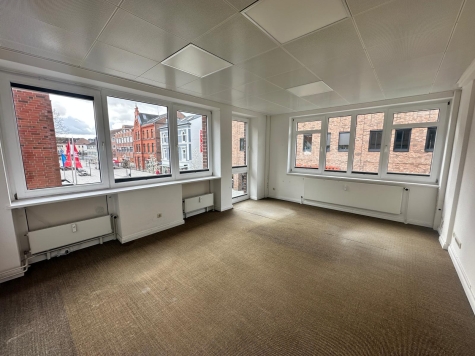 Büroetage im Herzen von Winsen!, 21423 Winsen (Luhe), Bürohaus