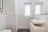 Gäste-WC - Energiesparender geht es nicht!