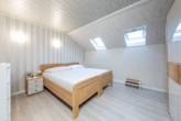 Schlafzimmer im DG - Offene Besichtigung am 31.10. zwischen 12 Uhr & 14 Uhr!