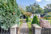 Eingang von der Straße aus - Bungalow mit Seeblick!