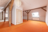Zimmer im Dachgeschoss - Ein Haus mit Geschichte und Zukunft!