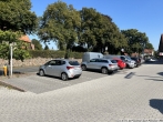 Parkplätze Straßenfront - Praxis und Gewerbeflächen im Ortskern!