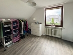 Zimmer - Helle und großzügige 4-Zimmer-Wohnung mit Garten