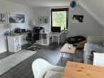 Wohnzimmer - Helle und großzügige 4-Zimmer-Wohnung mit Garten