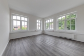 Büro links - Büroräume in modernem Geschäftshaus!