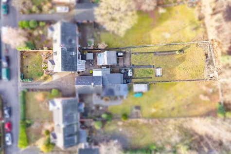 Sanierungsprojekt mit Baugrundstück in zweiter Reihe!, 21335 Lüneburg, Doppelhaushälfte