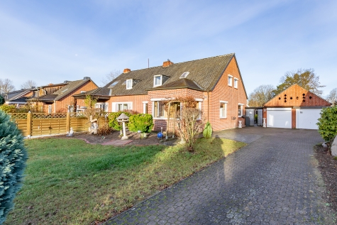 Sanierungsprojekt mit Baugrundstück in zweiter Reihe!, 21335 Lüneburg, Doppelhaushälfte