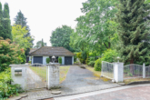 Auffahrt - Wohnen in Bestlage – Bungalow mit Potenzial!