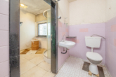 Sanitäranlagen im Anbau - Wohnen in Bestlage – Bungalow mit Potenzial!
