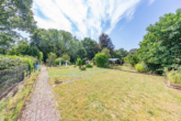 Möglicher Bauplatz - Zweifamilienhaus – mit Baupotential im Garten
