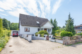 Ansicht - Zweifamilienhaus – mit Baupotential im Garten