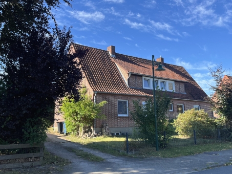 Ruhiger Wohnen im Grünen: Doppelhaushälfte mit Garten, 21445 Wulfsen, Doppelhaushälfte