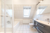 Badezimmer - Einziehen und wohlfühlen!