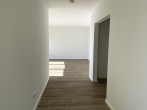 Flur - Moderne Wohnung mit sonnigem Balkon