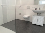 Helles Duschbad - Moderne Wohnung mit sonnigem Balkon