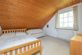 weiteres Schlafzimmer im DG - Großzügige Doppelhaushälfte mit 5 Zimmern und Wintergarten