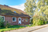 Hausansicht - Großzügige Doppelhaushälfte mit 5 Zimmern und Wintergarten