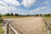 Beleuchteter Reitplatz - Der Traum vom eigenen Pferdehof?