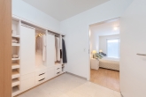 Walk-in-Garderobe/Abstellraum - Bezugsfreie Neubauwohnung