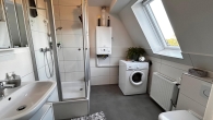 Duschbad - Dachgeschoss - Wohn- und Geschäftshaus mitten in Winsen (Luhe)