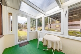 Wintergarten - Haus mit Sanierungsbedarf in ruhiger Wohnlage